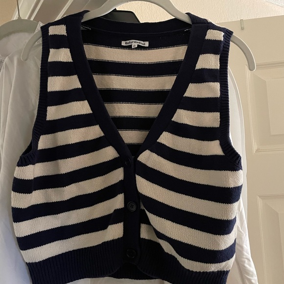 Reformation Zola Sweater Vest - Picture 2 of 3